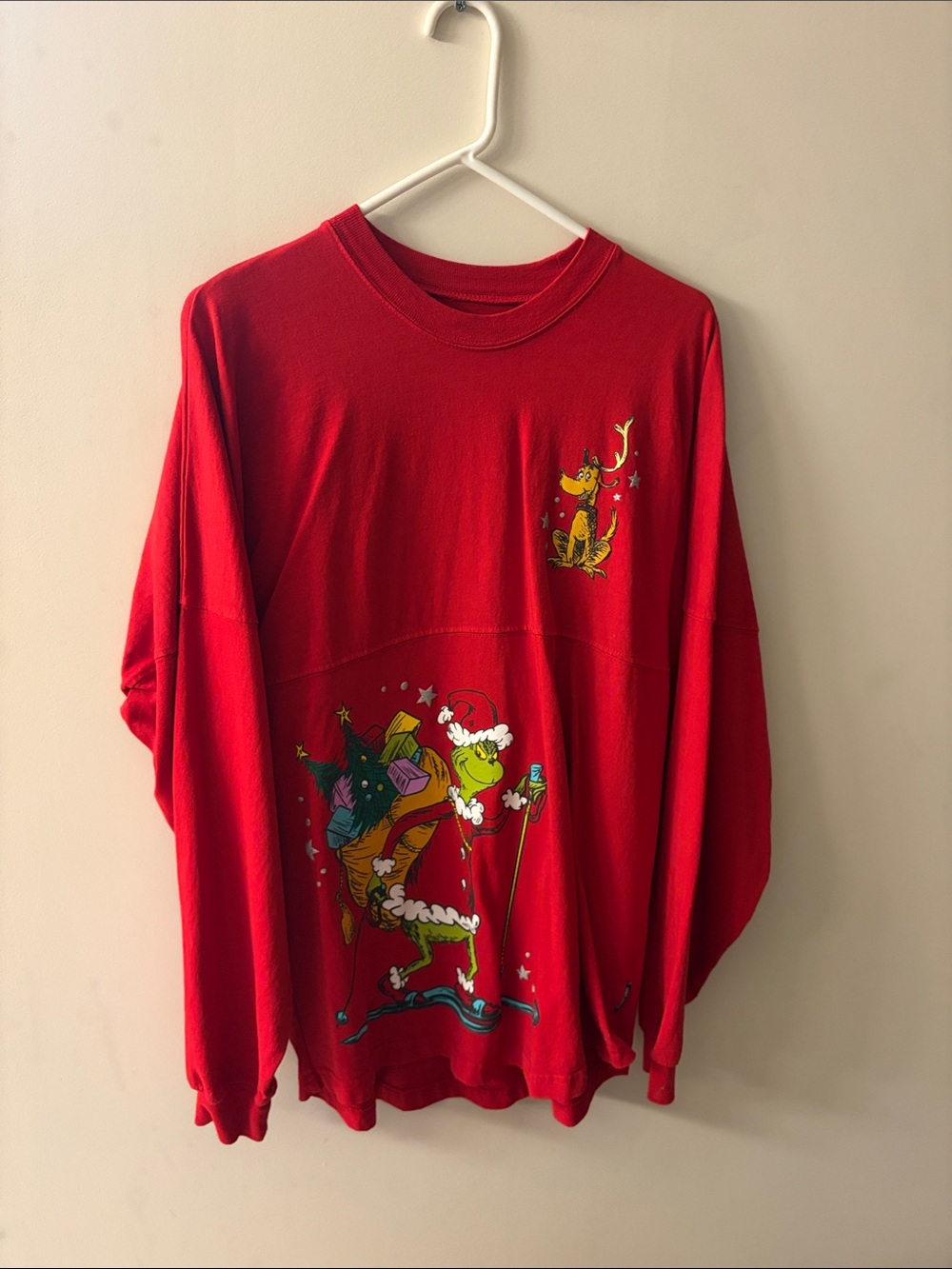 Universal Red Unisex long sleeve with grinch Graphics